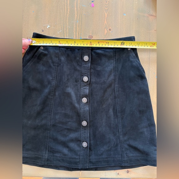 Abercrombie & Fitch Black Button-Front Mini Skirt Size Small - Picture 5 of 7